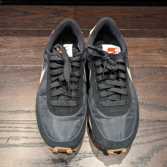 Nike Daybreak Sneakers - Picture 5 of 8